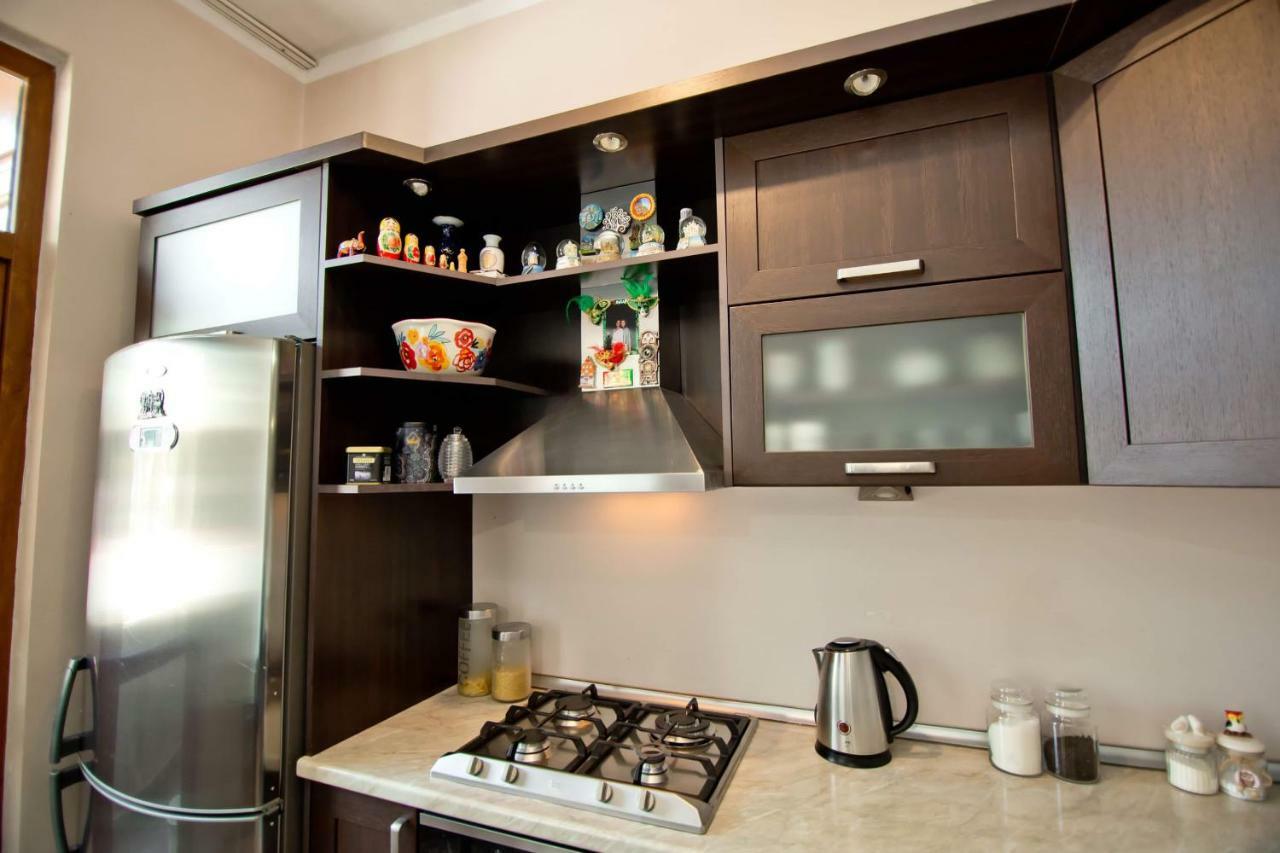 Apartment On Gorgiladze 25 Batumi Exteriör bild