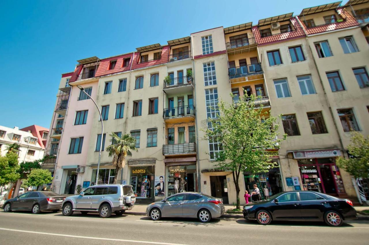 Apartment On Gorgiladze 25 Batumi Exteriör bild